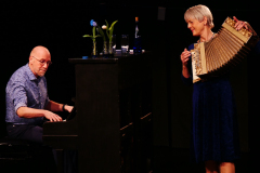 13.3.-Carola-Caspar_Ins-Blaue_Pressebild